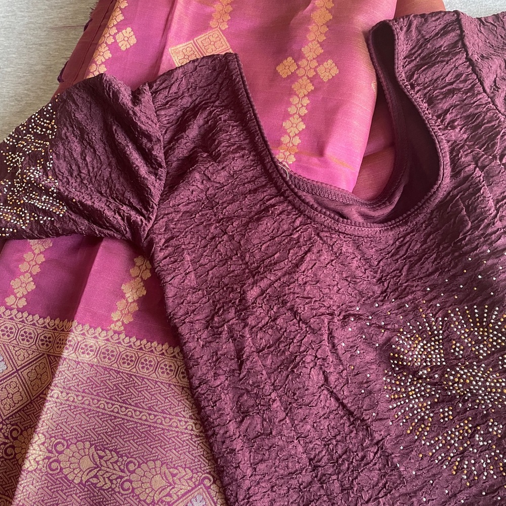 Purple saree with Embellished Wine Crinkle Short-Sleeve Women's Blouse